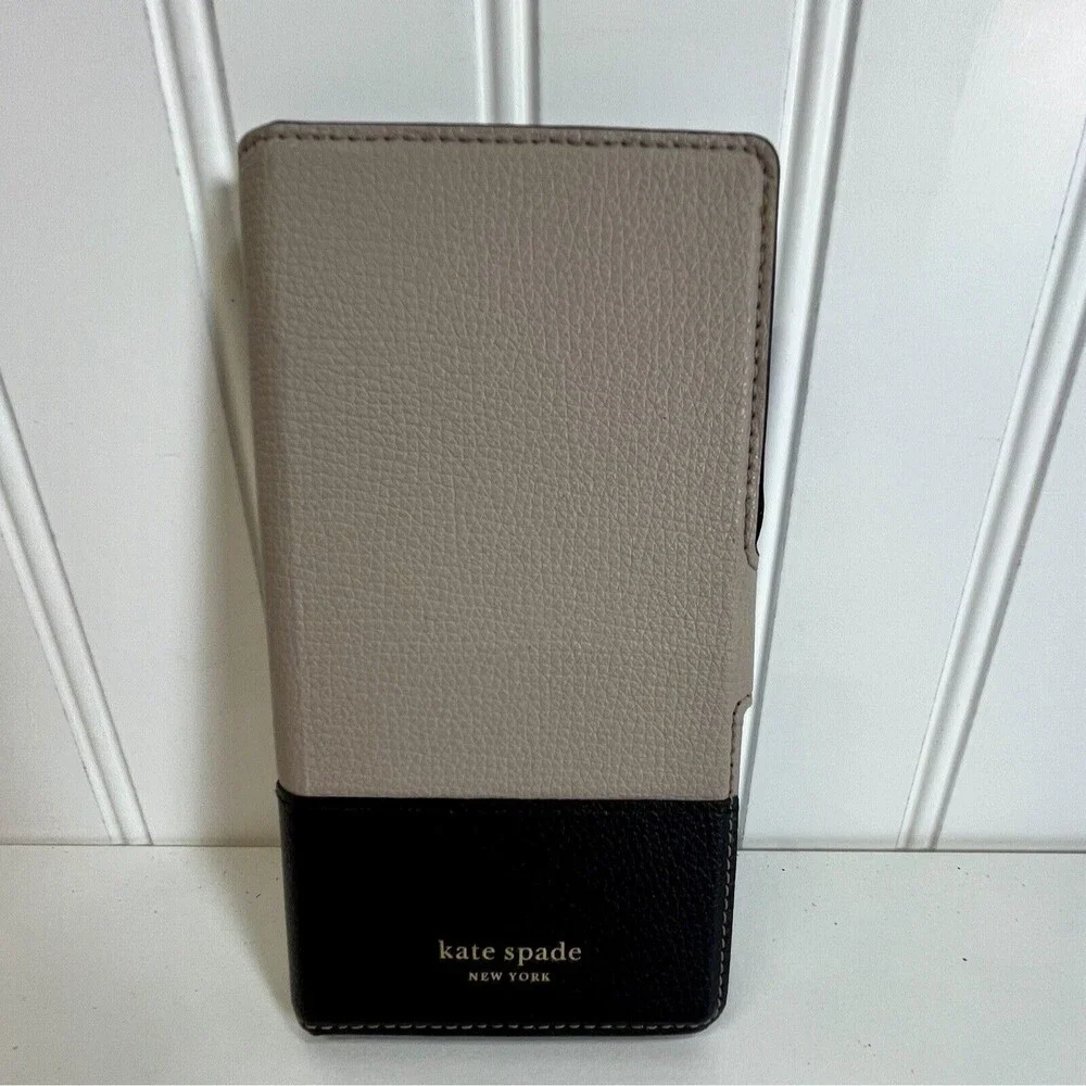 Kate Spade iPhone XR leather magnetic wrap protective phone case excellent Cond.